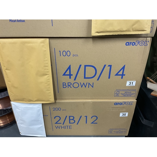 31 - 100 4/D/14 padded envelopes