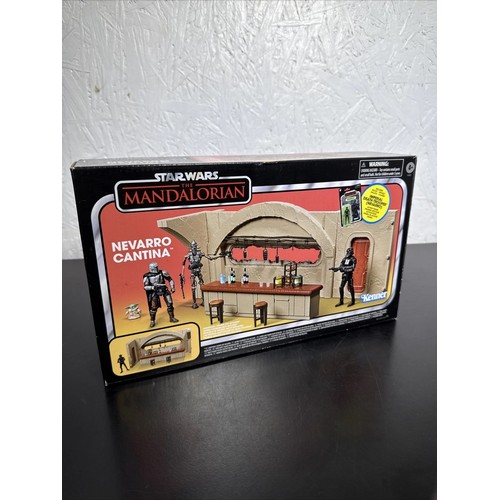 53 - Mixed Lot STAR WARS Toys, Games and Memorabilia to consist of:
Monopoly Star Wars Episode II, Collec... 