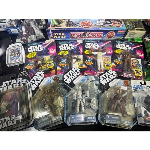 53 - Mixed Lot STAR WARS Toys, Games and Memorabilia to consist of:
Monopoly Star Wars Episode II, Collec... 