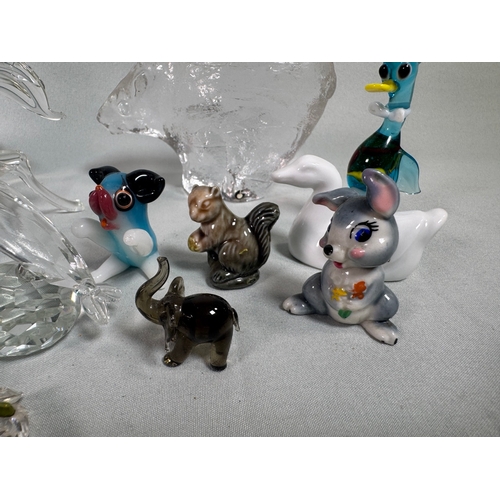 656 - Mixed Art Glass & Crystal Animal Figurines incl. Dolphin, Swans, Polar Bear  Assorted glass pieces i... 