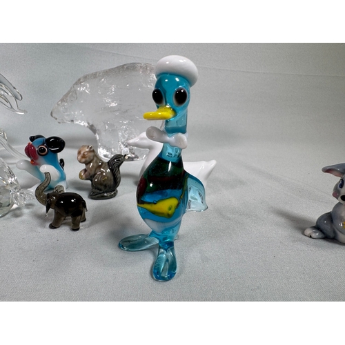 656 - Mixed Art Glass & Crystal Animal Figurines incl. Dolphin, Swans, Polar Bear  Assorted glass pieces i... 