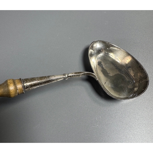 55 - Antique Silver Plated Soup Ladle with Turned Wooden Handle Hallmarked  Classic serving ladle. Fair c... 