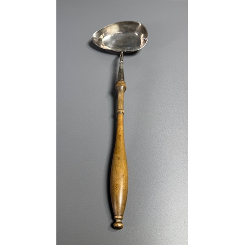 55 - Antique Silver Plated Soup Ladle with Turned Wooden Handle Hallmarked  Classic serving ladle. Fair c... 