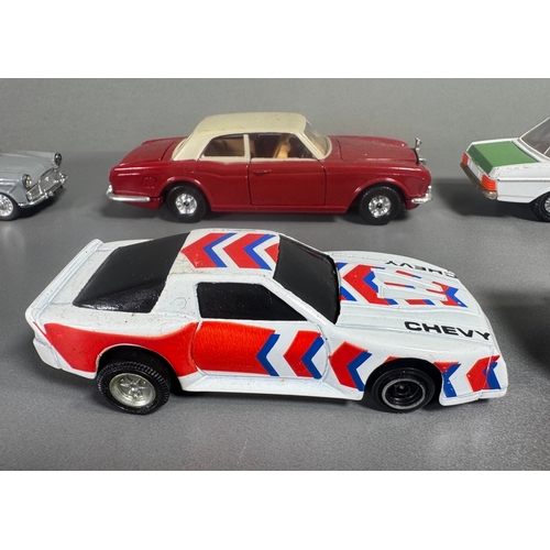 97 - Corgi classic diecast cars & racing collection, incl. Bentley 4½ Litre, Chevrolet Camaro, Lotus Cort... 