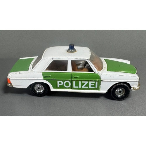 97 - Corgi classic diecast cars & racing collection, incl. Bentley 4½ Litre, Chevrolet Camaro, Lotus Cort... 