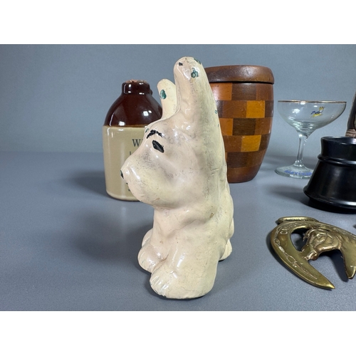 292 - Mixed decorative collector’s lot: ceramic stein, Pilkingtons mug, treen barrel, brass novelties, whi... 