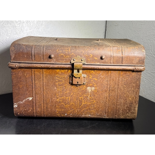 200 - Vintage Luggage Trio – Royal Albert Laundry Windsor Box, Metal Trunk & Canvas Suitcase.

Lot include... 