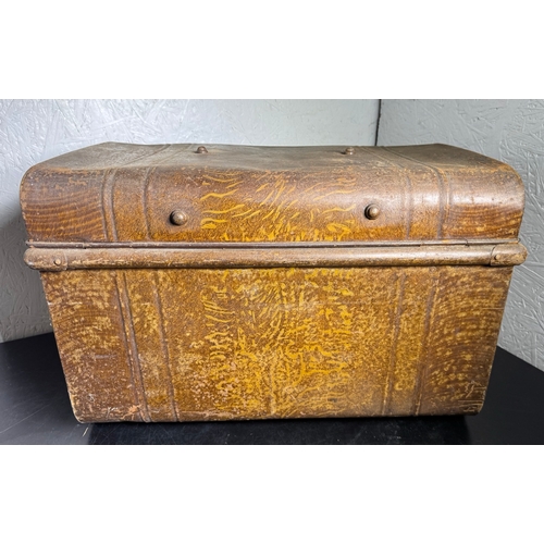 200 - Vintage Luggage Trio – Royal Albert Laundry Windsor Box, Metal Trunk & Canvas Suitcase.

Lot include... 