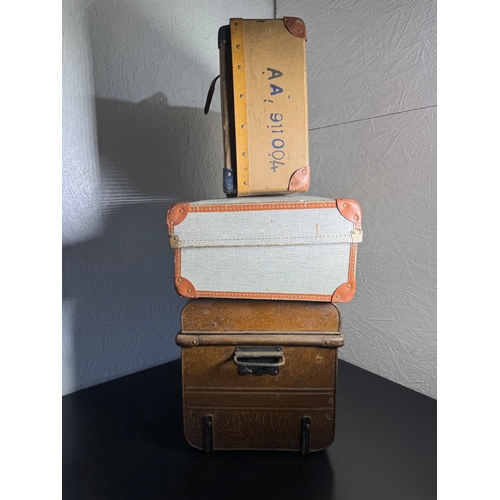 200 - Vintage Luggage Trio – Royal Albert Laundry Windsor Box, Metal Trunk & Canvas Suitcase.

Lot include... 