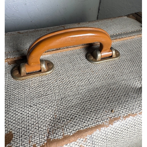 200 - Vintage Luggage Trio – Royal Albert Laundry Windsor Box, Metal Trunk & Canvas Suitcase.

Lot include... 