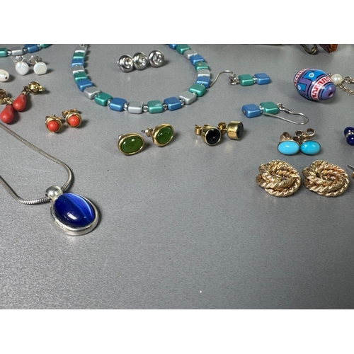 51 - Large mixed vintage jewellery lot — necklaces, brooches, earrings, watches; pair marked 