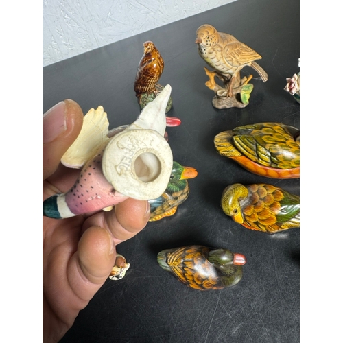 586 - Large Collection of Ceramic & Pottery Bird Figures – inc. Beswick & Beneagles (Shipping Available).
... 