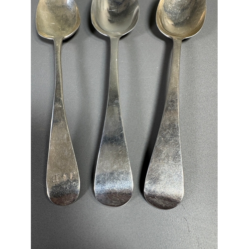 42 - English hallmarked sterling tablespoons — three large spoons, 207g total, assorted makers & date let... 