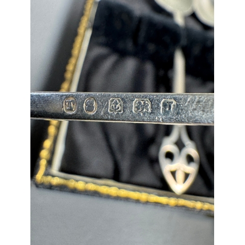 39 - Cased set of six English hallmarked sterling silver pierced-handle teaspoons 58grams, decorative Got... 