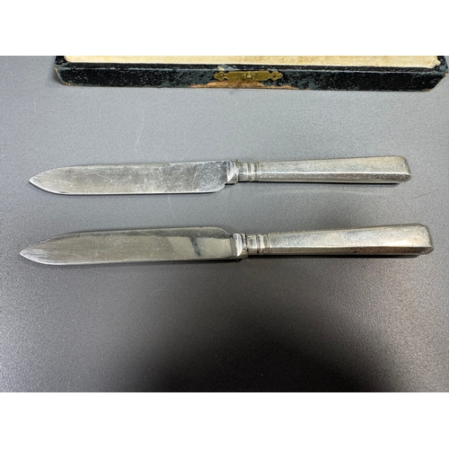 36 - Cased set of six English hallmarked sterling silver table knives, patterned handles, fitted case — 1... 