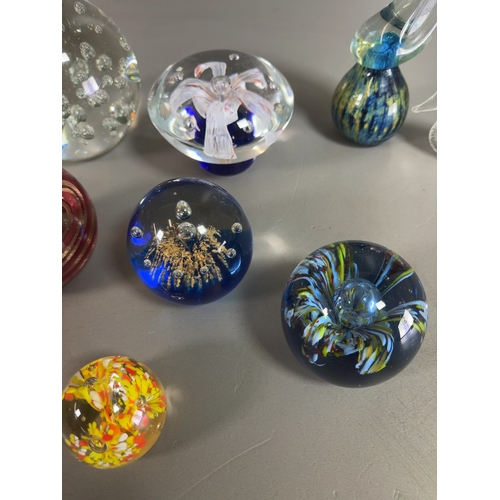 An Assortment of Eight Art Glass Paperweights and Figurines An ...