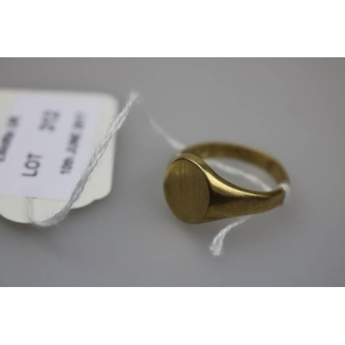 312 - A 9ct gold gents ring. weight approx 9.96g