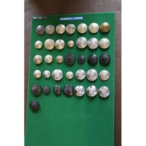 215 - A comprehensive collection of obsolete Constabulary and Police buttons showing good detail of the am... 