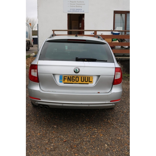 4 - Skoda Superb S TDI CR140, 5 door diesel estate, silver FN60 UUL 1968cc