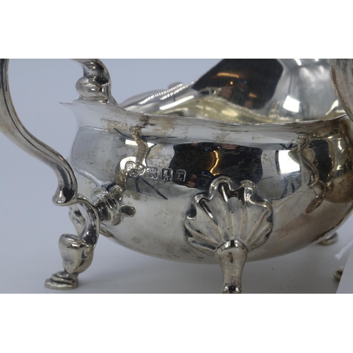 42 - Goldsmiths and Silversmiths Co silver sauceboats, approx 480g the pair