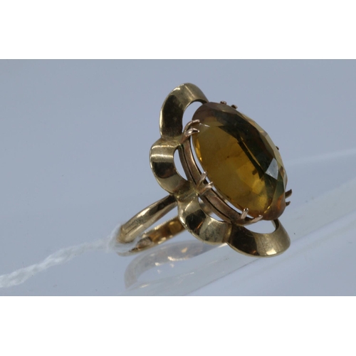 154 - 9ct gold dress ring fit with large stone approx size L/M, approx 5g