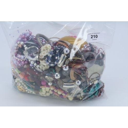 210 - A bag of costume jewellery