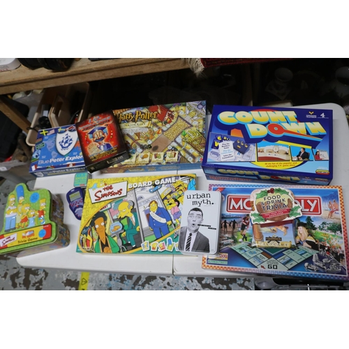 782 - A selection of games to include Bournemouth Monopoly, Simpsons, Harry Potter etc