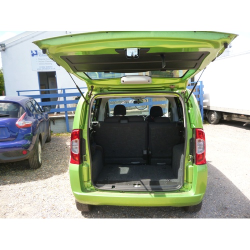 1D - A Fiat Qubo 5 Door car Green coloured, 1248cc, Diesel, Automatic, CA12 TCZ , Known faults we are awa... 