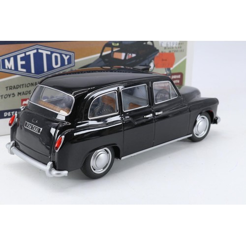 111 - Mettoy Corgi tin plate black cab MT00102 with original box