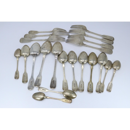 15 - Good selection of silver cutlery