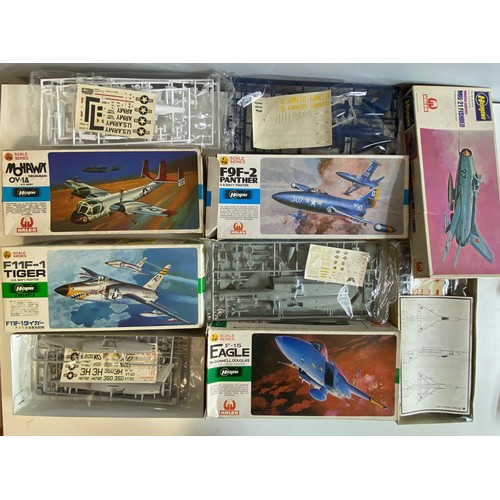 359 - A selection of boxed model kits 1/72 scale to include Hales B4 Mohawk Grumman OV-1A, Hales B22 F9F-2... 