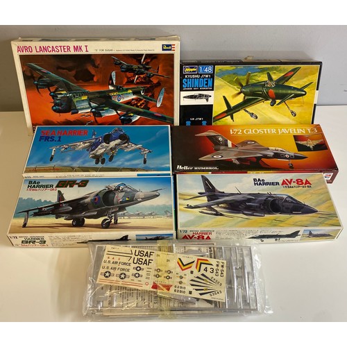 594 - A selection of boxed model kits to include Hasegawa Kyushu J7W1 Shinden, (all the rest are 1:72 scal... 