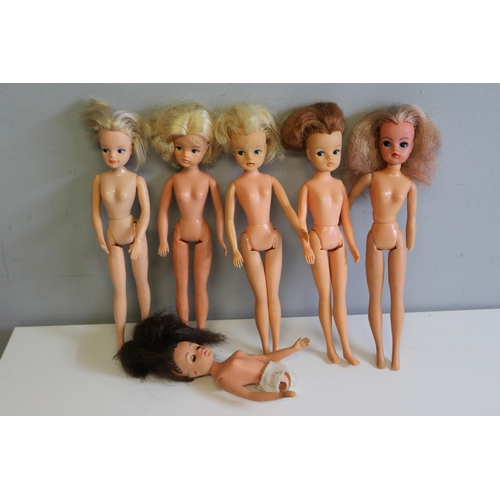 406 - Large quantity of assorted mainly Sindy dolls etc