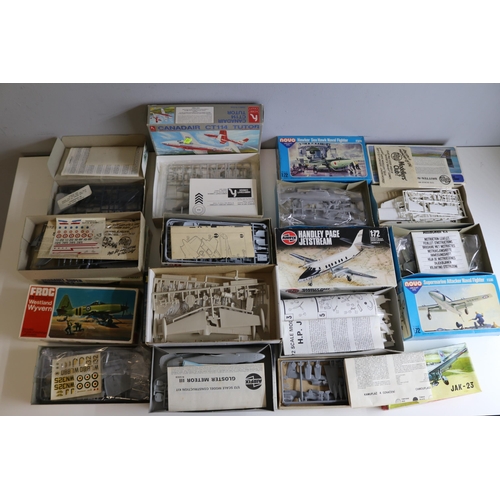 488 - A selection of boxed model kits all 1/72 scale to include Novo Hawker Sea Hawk Naval Fighter, Airfix... 