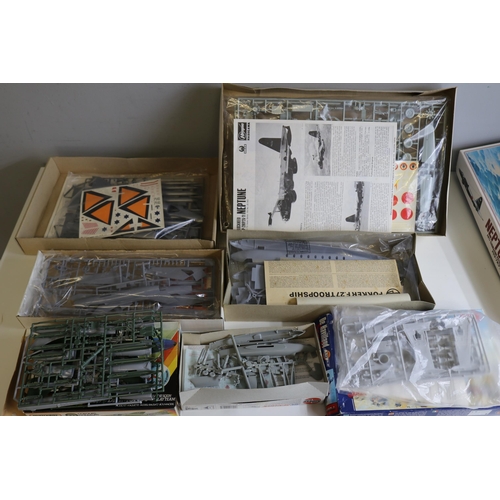 544 - A selection of boxed model kits to include Esci 1/48 scale I.A.I KFir C/2 (all the rest are 1/72 sca... 