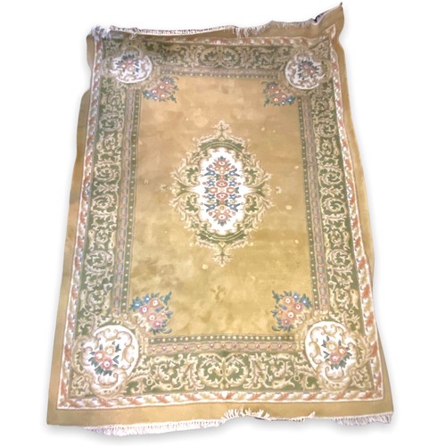 756 - Large Oriental style rug (measures approx. 3m10cm x 2m20cm)