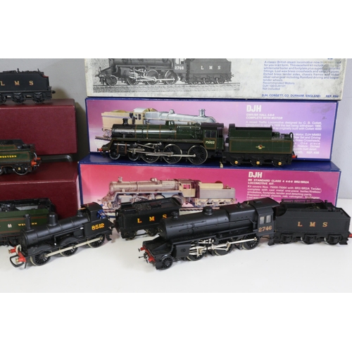 277 - A DJH GWR/BR Hall 4-6-0 OO gauge boxed train together with LMS/BR Hughes Fowler mixed traffic 2-6-0 ... 