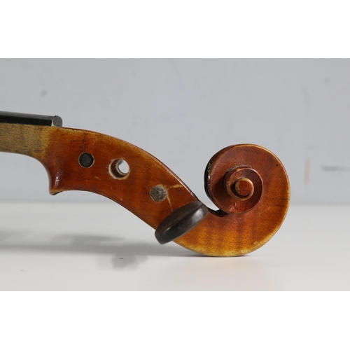 296 - Cased violin, small makers of a lyer mark inside ? Timberville (vendor advises)