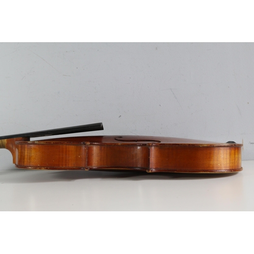 296 - Cased violin, small makers of a lyer mark inside ? Timberville (vendor advises)