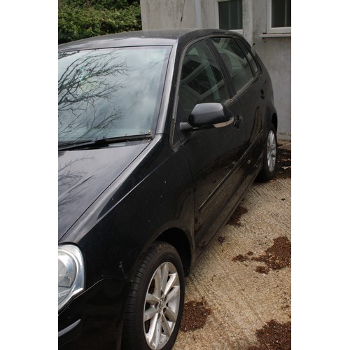 1 - VW Polo, 1.2, 07 plate. Has been stood for a number of years. V5 present. 1 key. Examine damage note... 