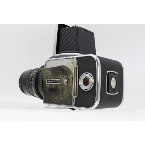 177 - Hasselblad 500/M with Sonnar 1:4 f=150mm lens. Showing some use and will need some attention on the ... 