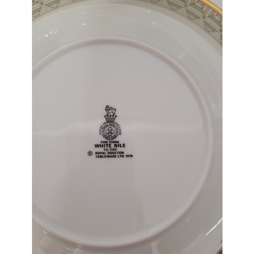 366 - Large quantity of Royal Doulton White Nile tableware to include 8 dinner plates, cake/serving plate,... 