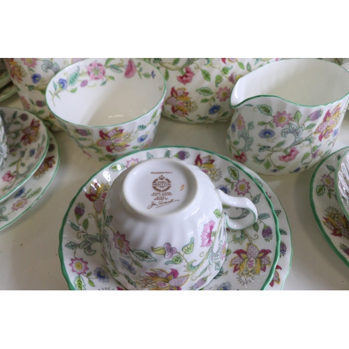 462 - A Minton Haddon Hall tea and coffee ware including 6 cups and saucers and side plates, jug and bowl,... 