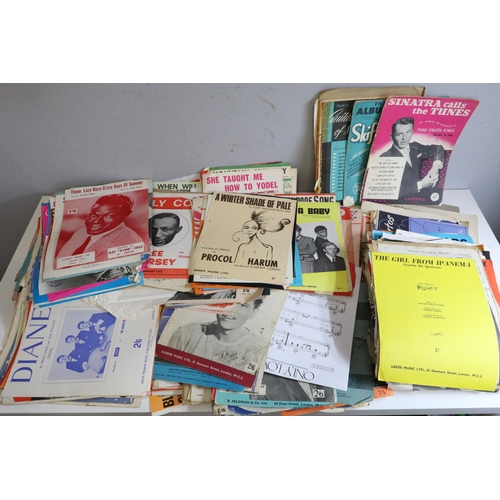 547 - Large quantity of assorted music sheets, various genres.