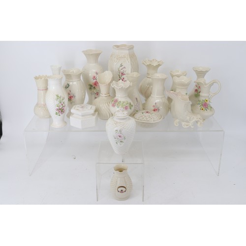 99a - Selection of Irish ceramics to include Belleek trinket pot, vases and other (examine)