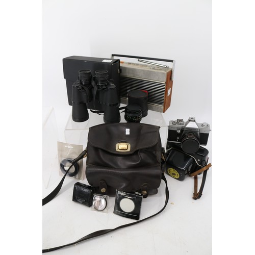 167a - A Roberts radio RP26-B together with a pair of Super Zenith 20 x 50 binoculars and a Praktica LTL 3 ... 