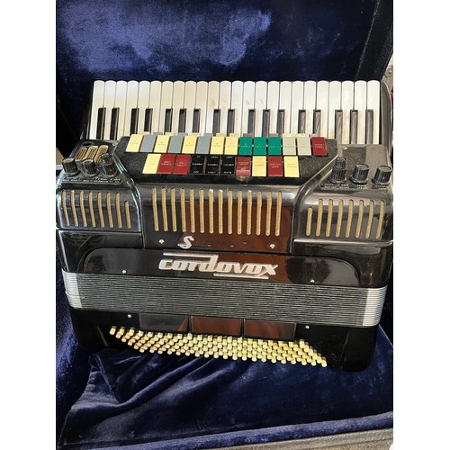 174 - Cordovox model CG-V-M accordion cased,untested.