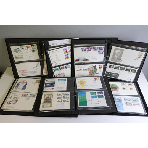 338 - A large quantity of FDC's (first day cover) stamps