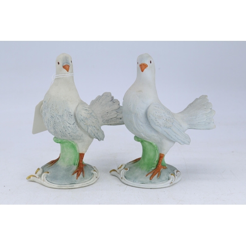 427 - Pair Neopolitan doves together with a pair of Italian ice cream sundae dishes