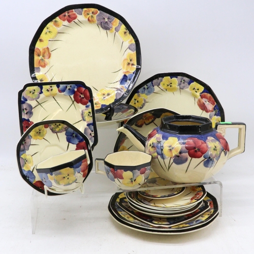 554 - A selection of Royal Doulton Old Leeds Sprays comprising of 2 plates (25cm dia), 5 plates (18.5cm di... 